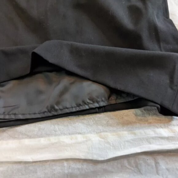 Calvin Klein Classic Black Dress with White Zipper Accents. Women's size 6. NEW - Picture 5 of 10